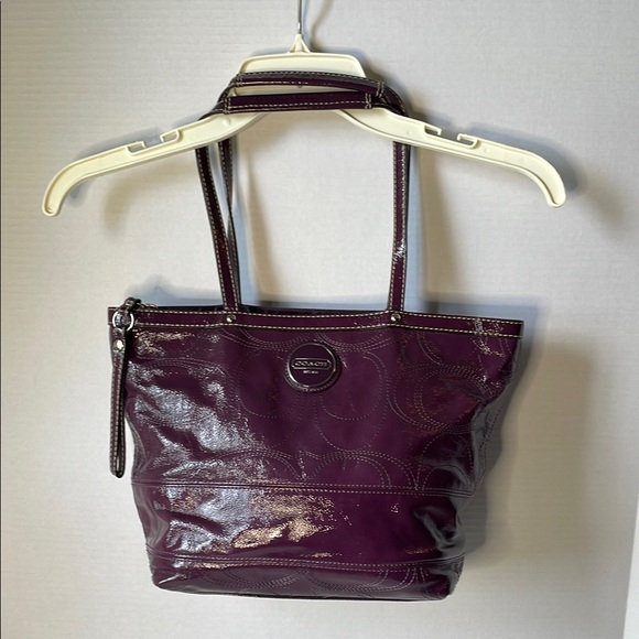 Coach Purple Shoulder Bag #F15142 Leather - Picture 1 of 9